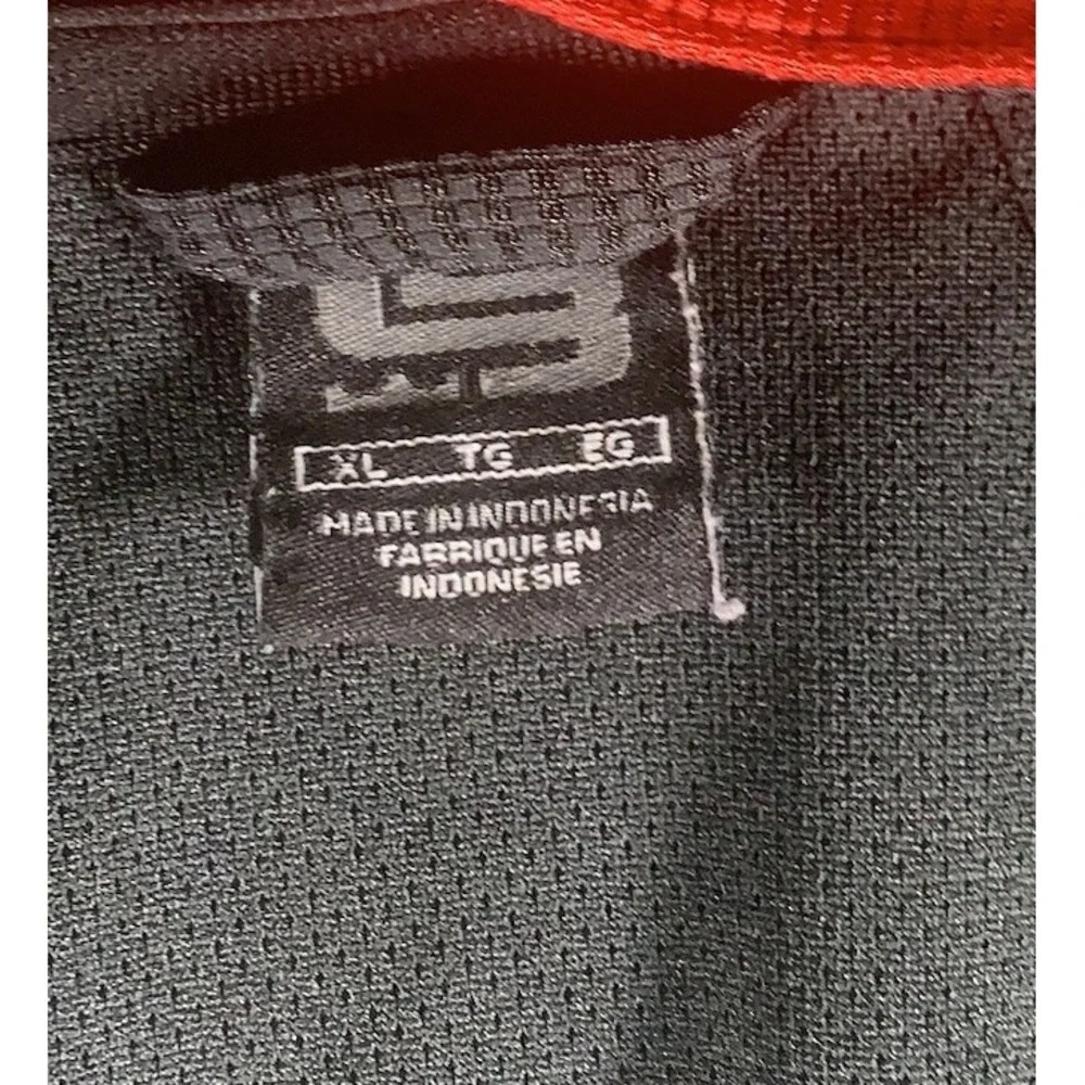 Nike LeBron L23‎ Short Sleeve 1/4 Zip Pullover Black And Red XL
